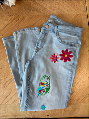 Women's Calvin Klein Jeans Light Blue Embroidered Jeans Size 10